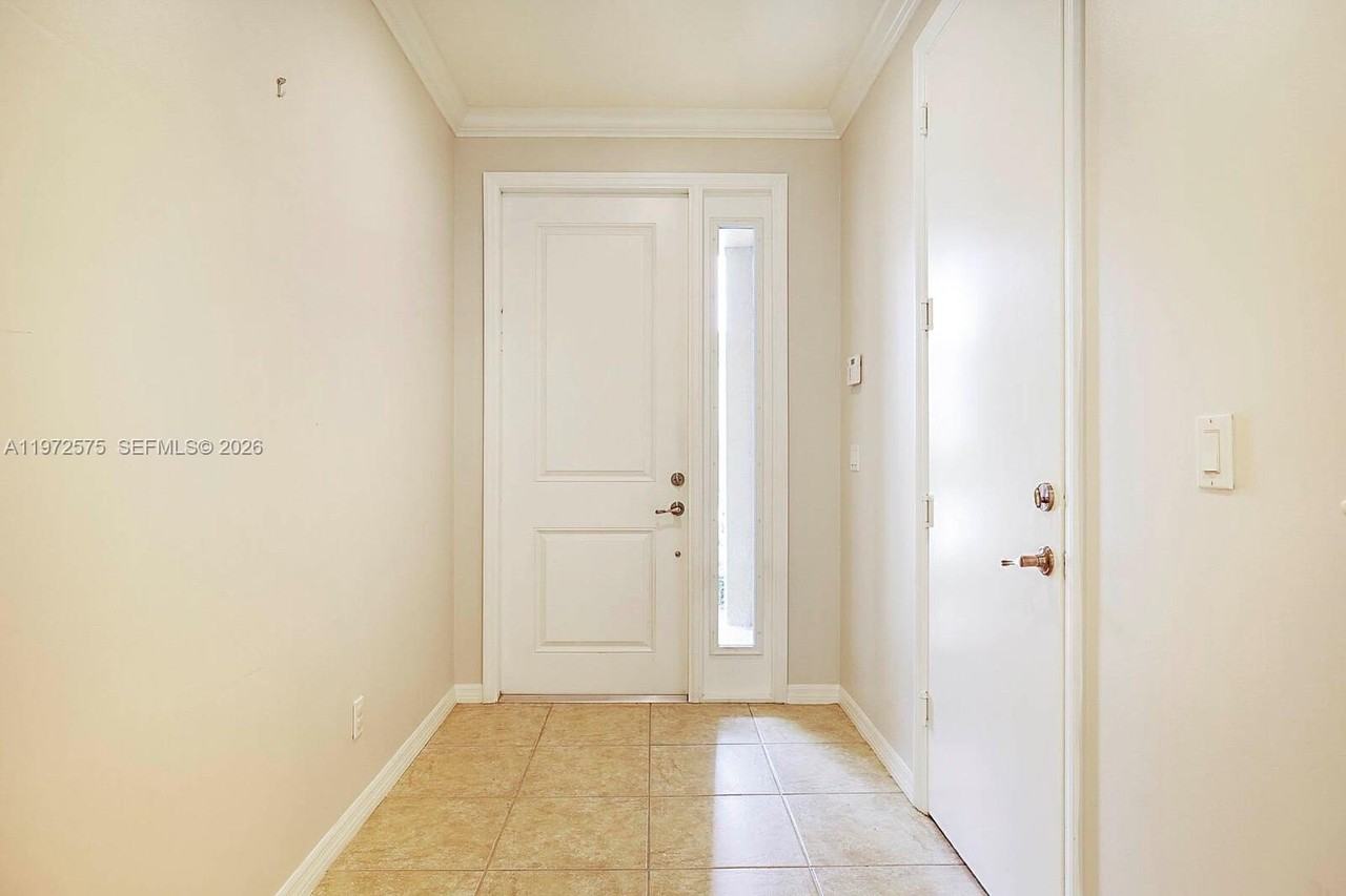 4631 Mediterranean Cir #4631 - Photo 3 of 33