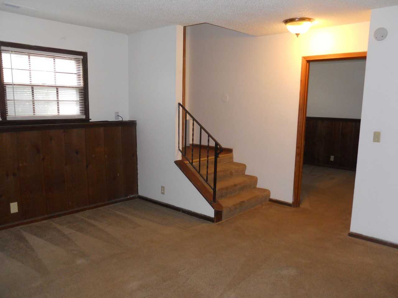 2707 Ridge Ct #B - Photo 2 of 4