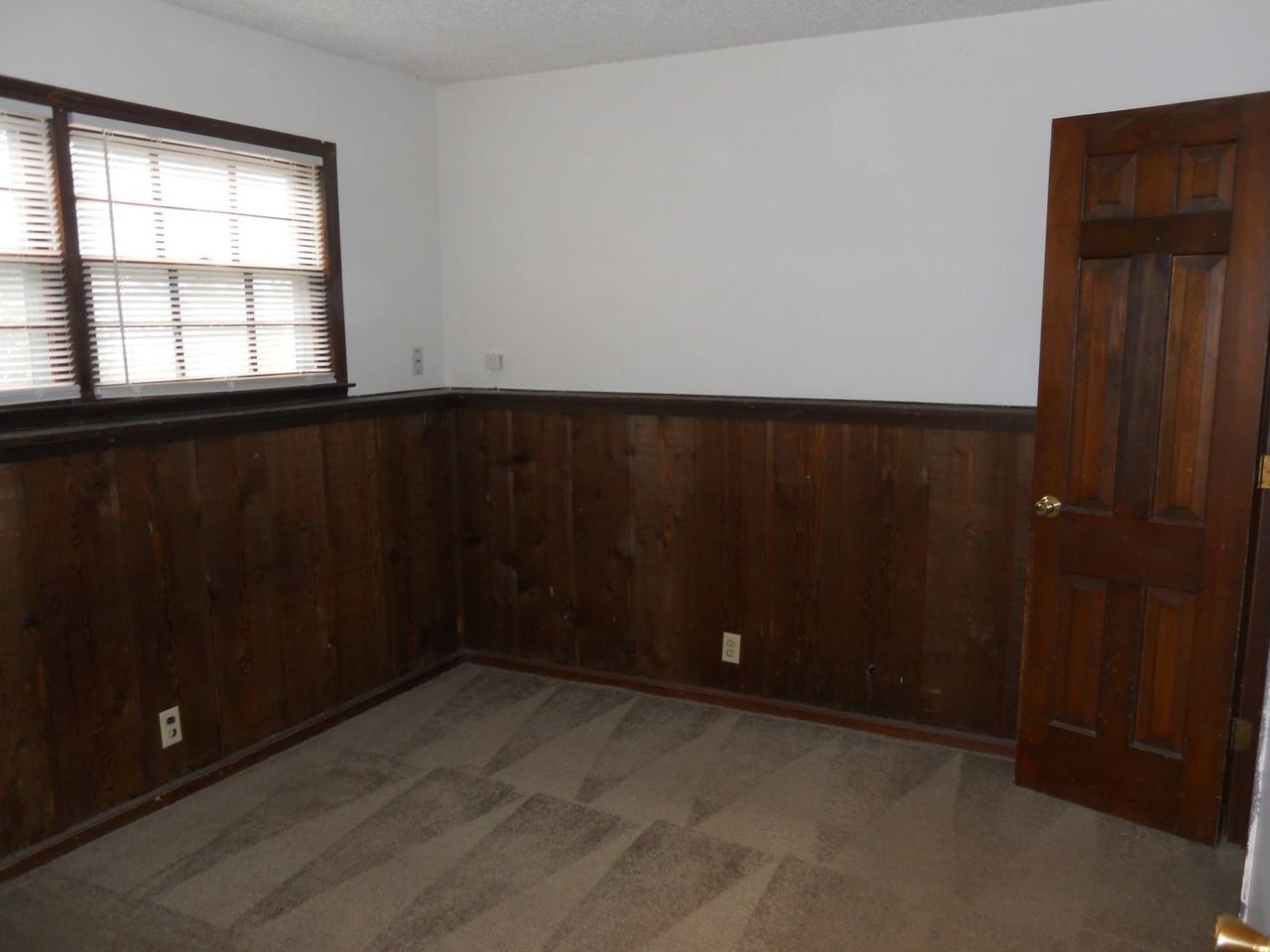 2707 Ridge Ct #B - Photo 3 of 4