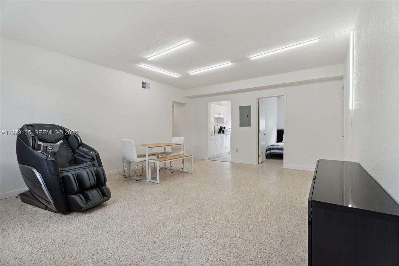 835 80th St #2 - Photo 4 of 17