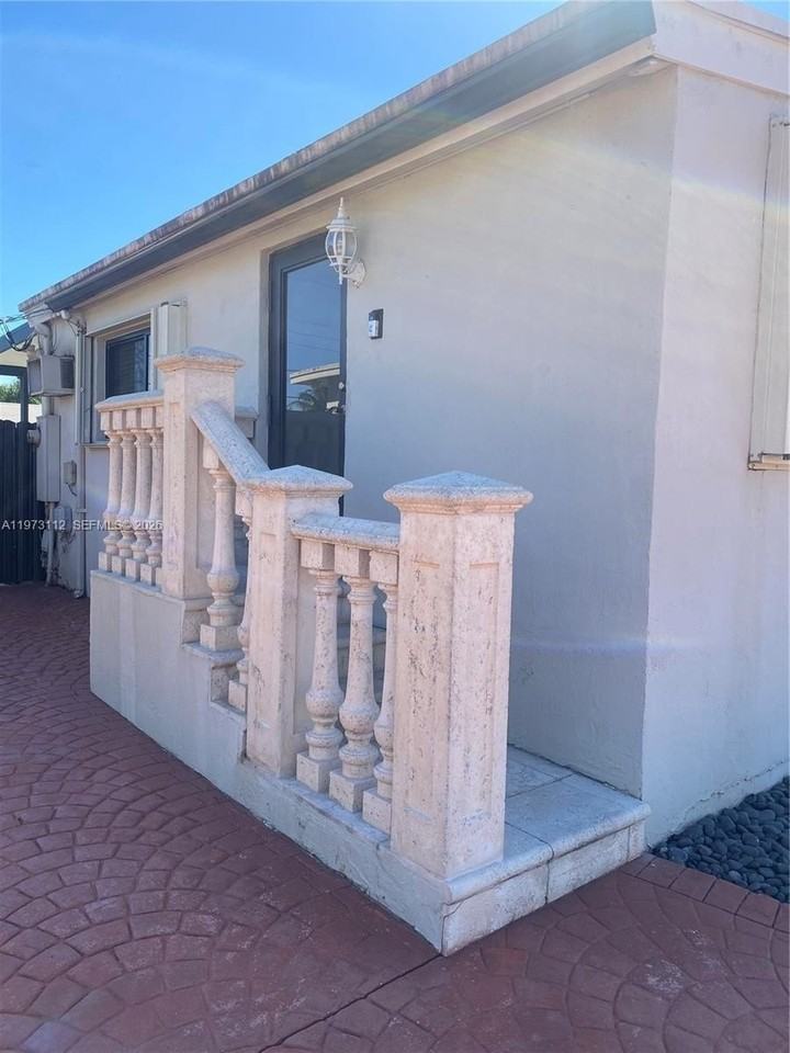 3181 Sw 84th Ct #3181 - Photo 2 of 3