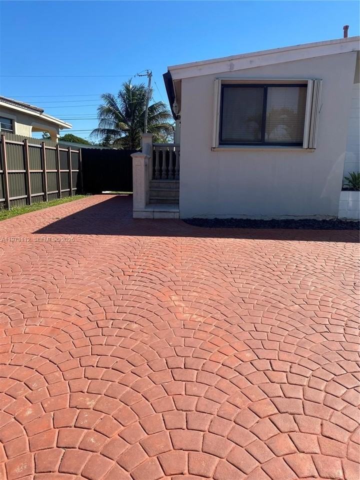 3181 Sw 84th Ct #3181 - Photo 3 of 3