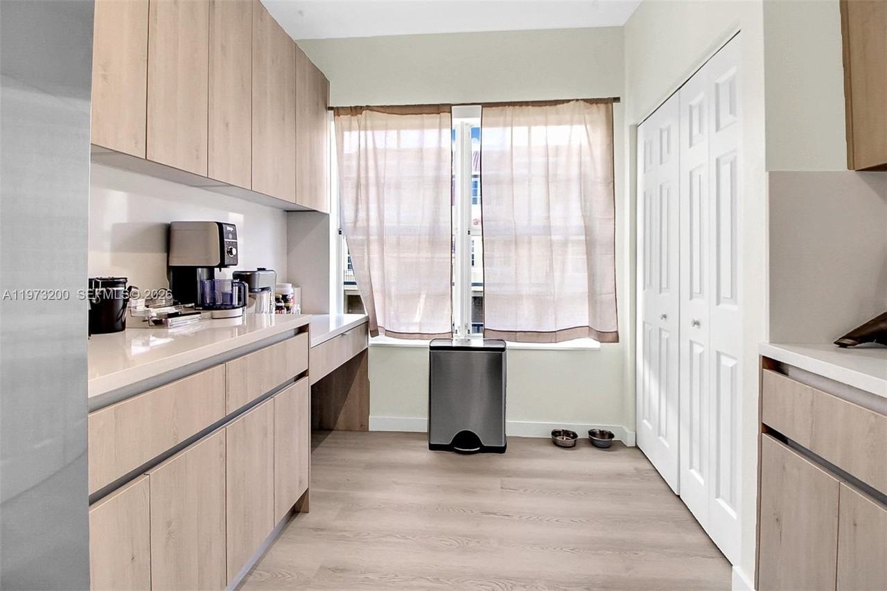 742 Ne 90th St #402 - Photo 4 of 19