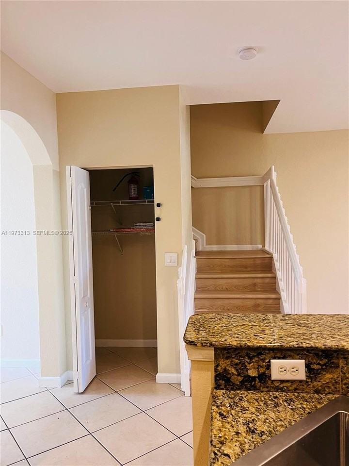 7009 Romana Way #1605 - Photo 3 of 16
