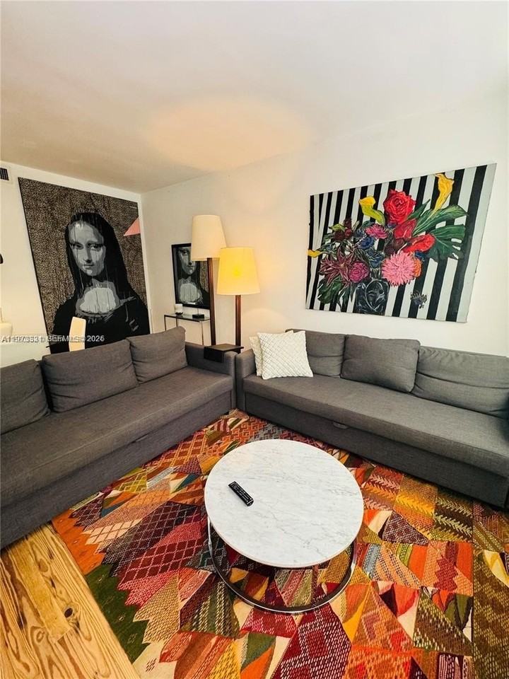 1755 Washington Ave #3C - Photo 3 of 18