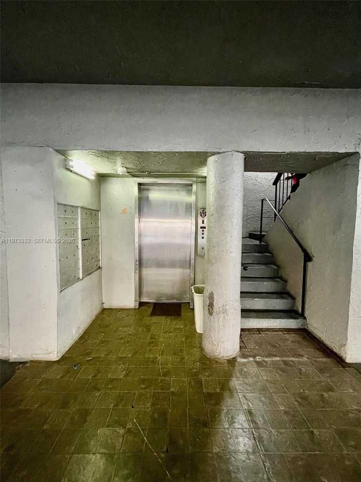 1035 W 77th St #412 - Photo 2 of 20