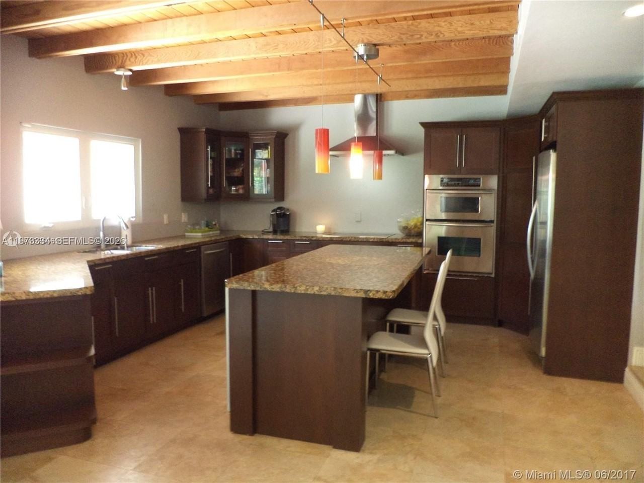 7390 Sw 99th St - Photo 4 of 9