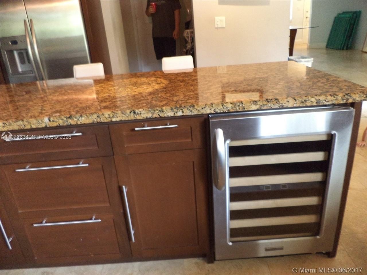 7390 Sw 99th St - Photo 5 of 9