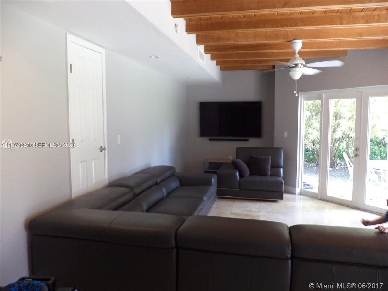 7390 Sw 99th St - Photo 6 of 9