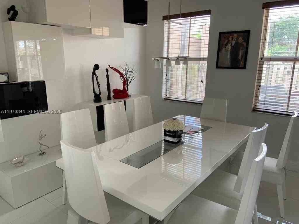 7586 Nw 113th Path #0 - Photo 5 of 8