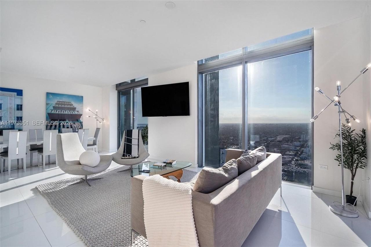 88 Sw 7th St #4203 - Photo 7 of 49