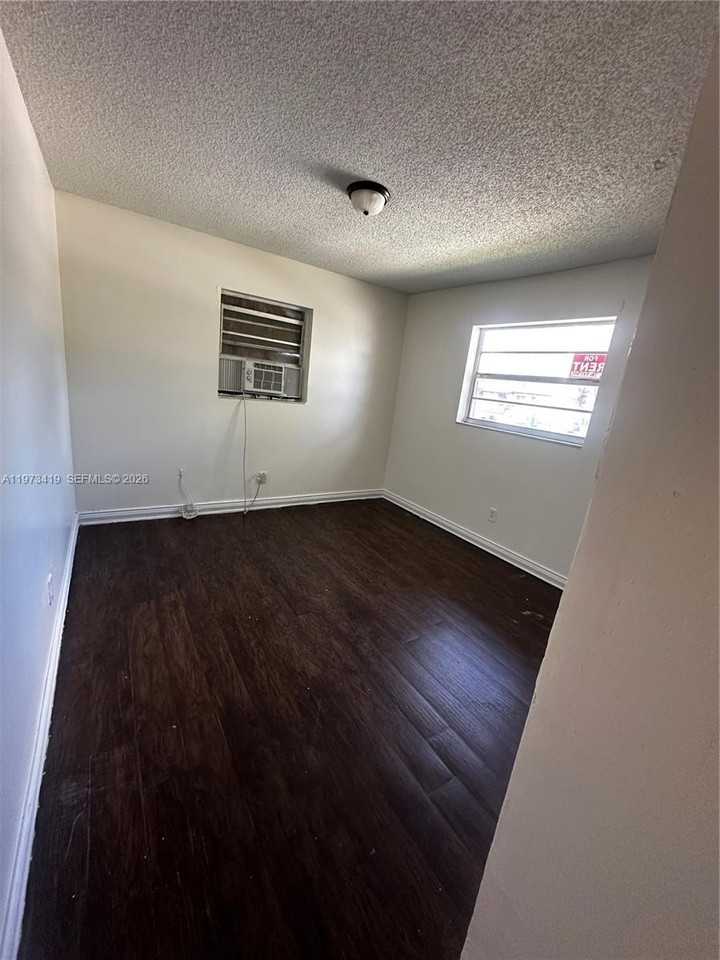 10452 Sw 177th St #10452 - Photo 7 of 29