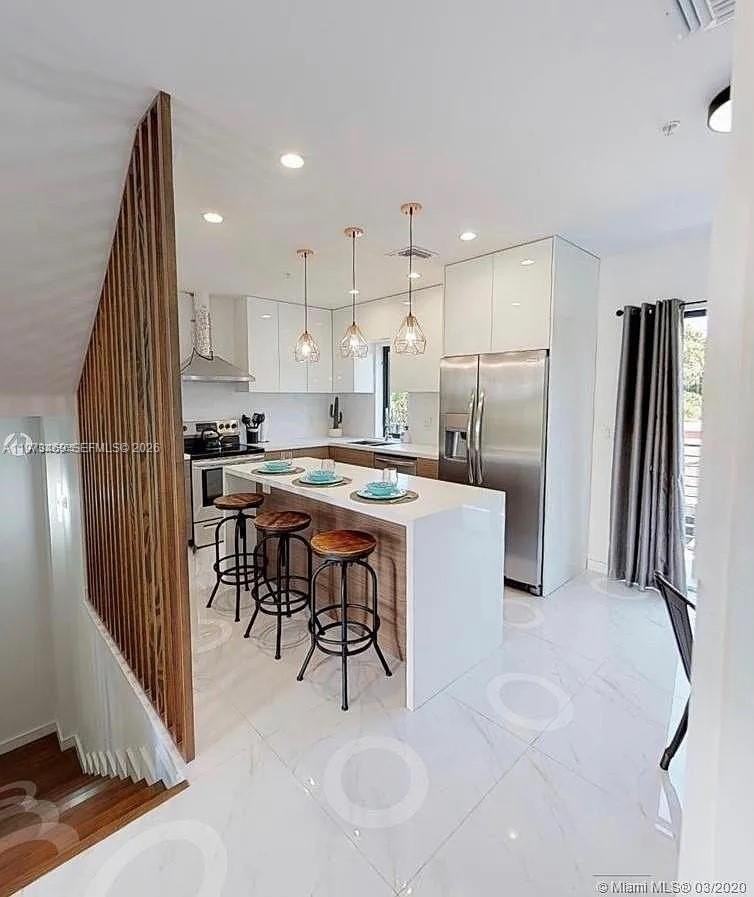 1503 N 17th Ave #0 - Photo 6 of 15