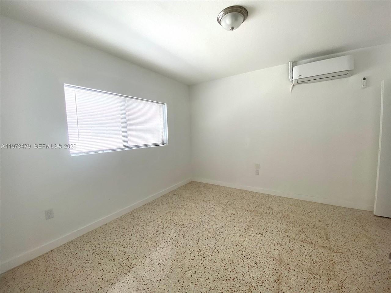 165 Ne 56th St #1 - Photo 3 of 6