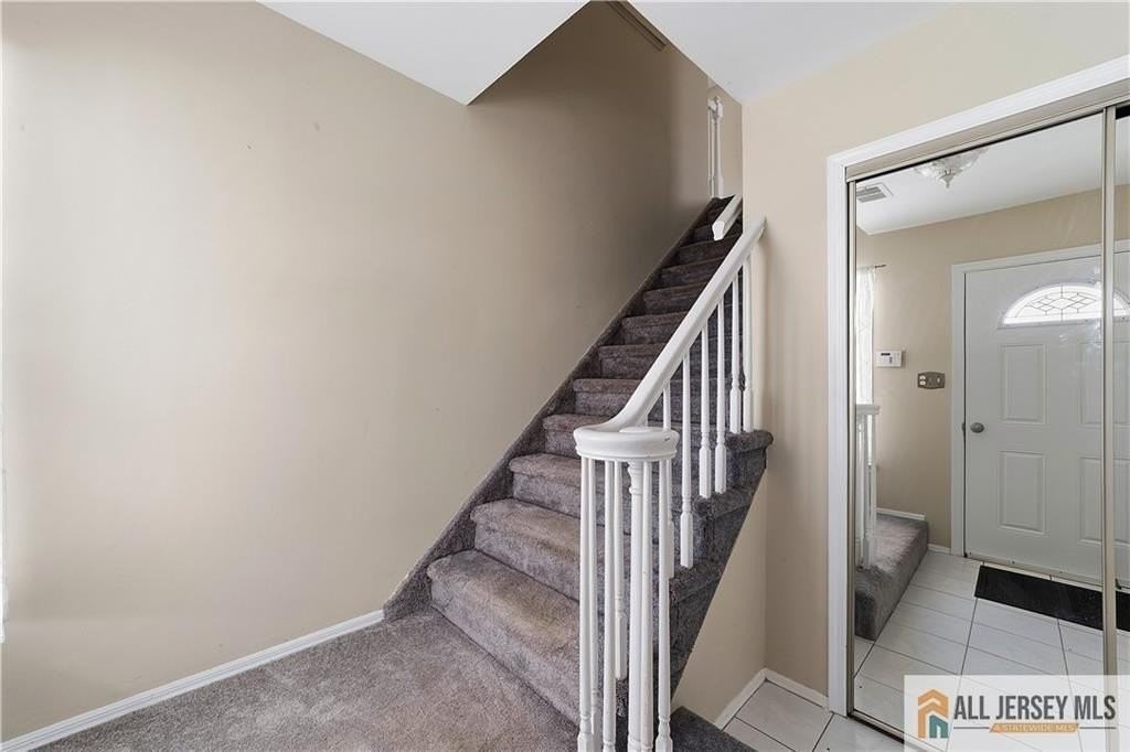 17 Dorchester Dr #17D - Photo 3 of 25