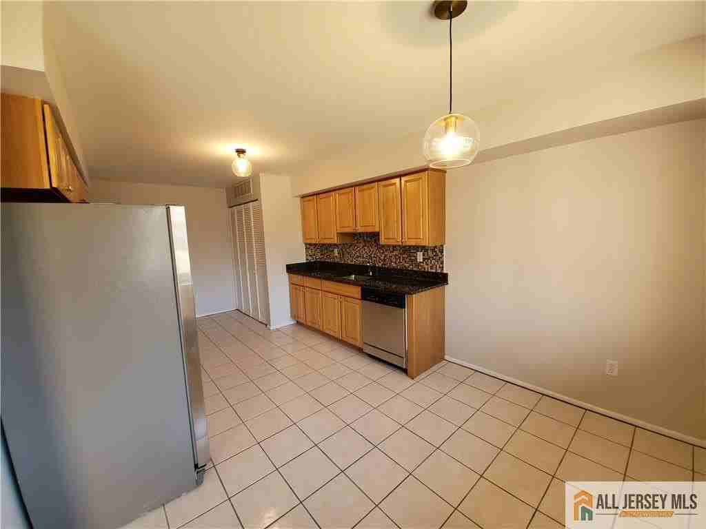 1606 Edison Glen Ter - Photo 3 of 8