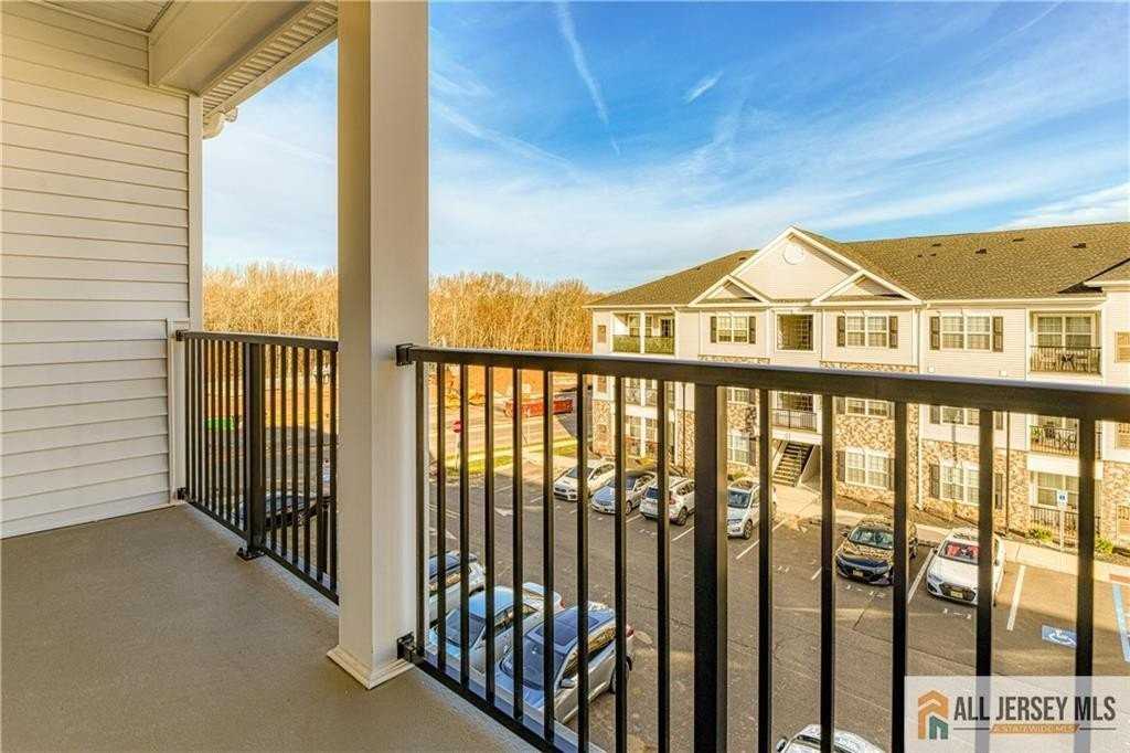 734 Stiller Ln - Photo 4 of 21