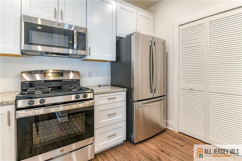 734 Stiller Ln - Photo 5 of 21