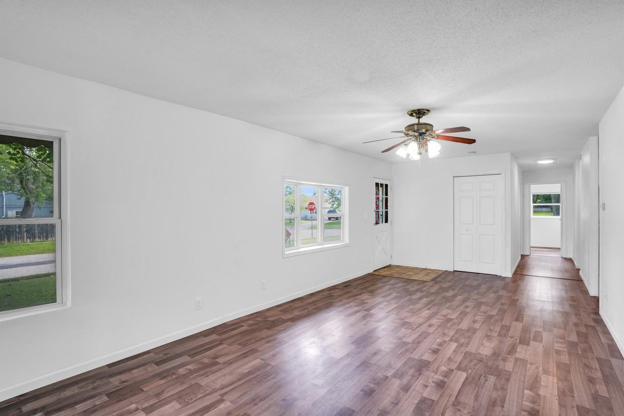 2719 E High St #1 - Photo 3 of 11