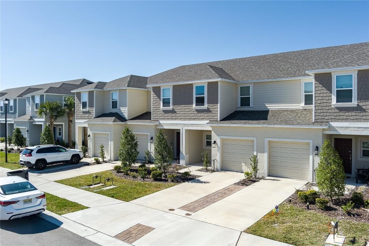 6011 Whetstone Ct - Photo 2 of 28