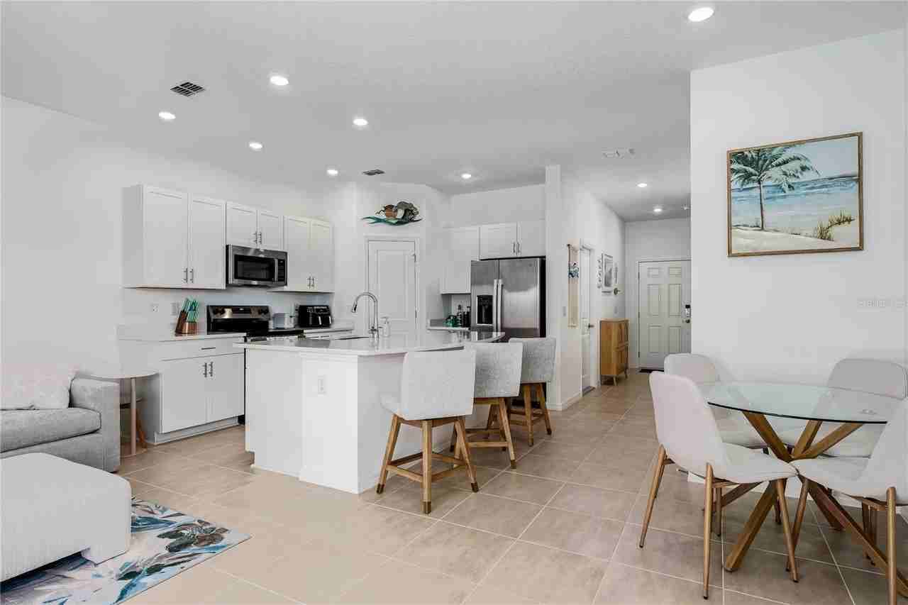 6011 Whetstone Ct - Photo 5 of 28