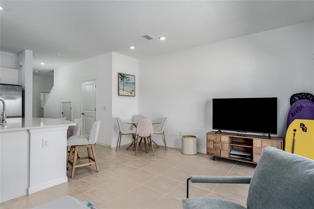 6011 Whetstone Ct - Photo 7 of 33