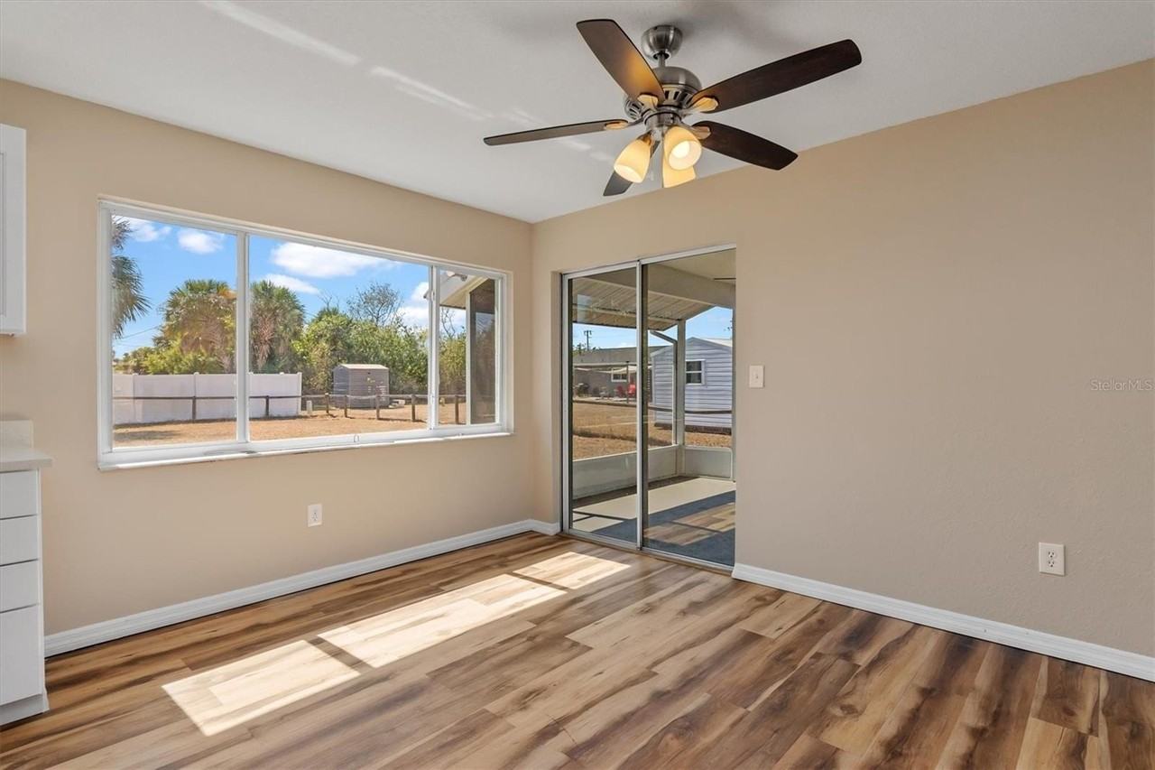 18019 Avonsdale Cir - Photo 6 of 27