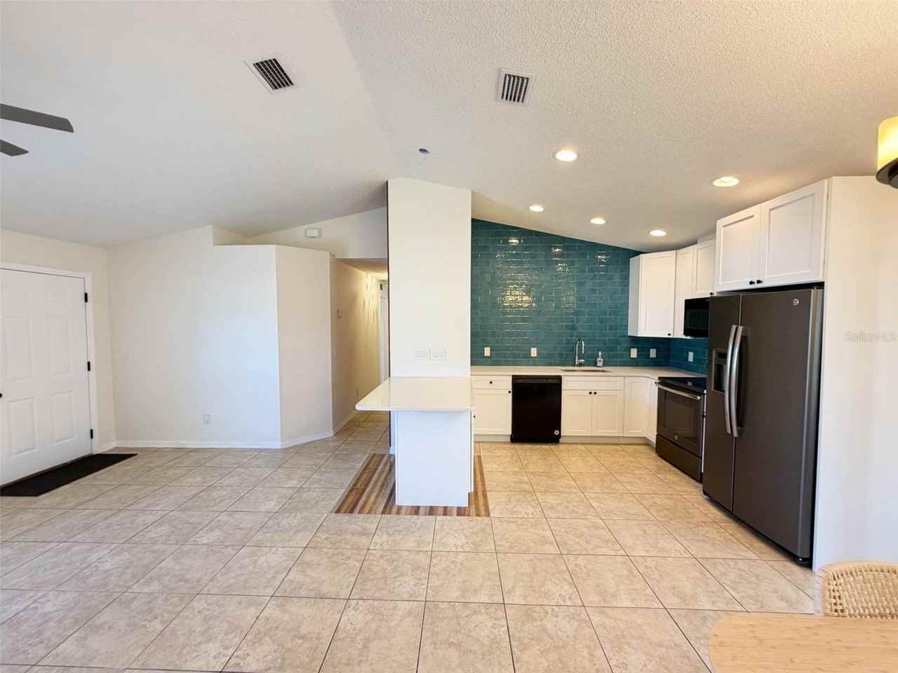 16 Powder Hill Ln - Photo 4 of 27