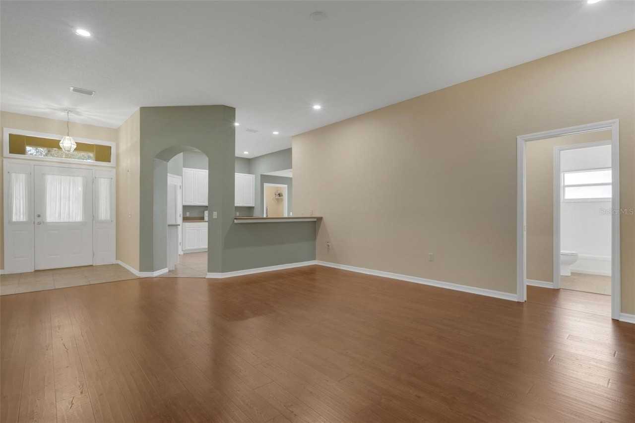 654 Lake Clark Pl - Photo 5 of 41