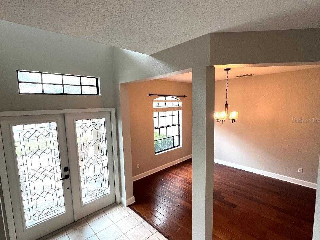 845 Arbormoor Pl - Photo 5 of 32