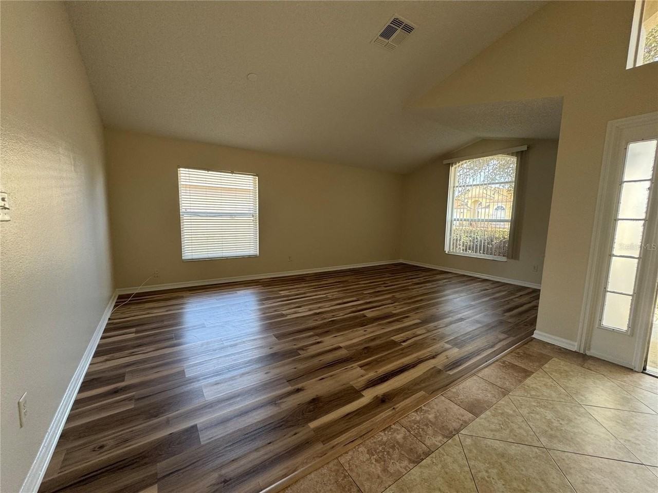 4436 Middleburg Ct - Photo 2 of 13