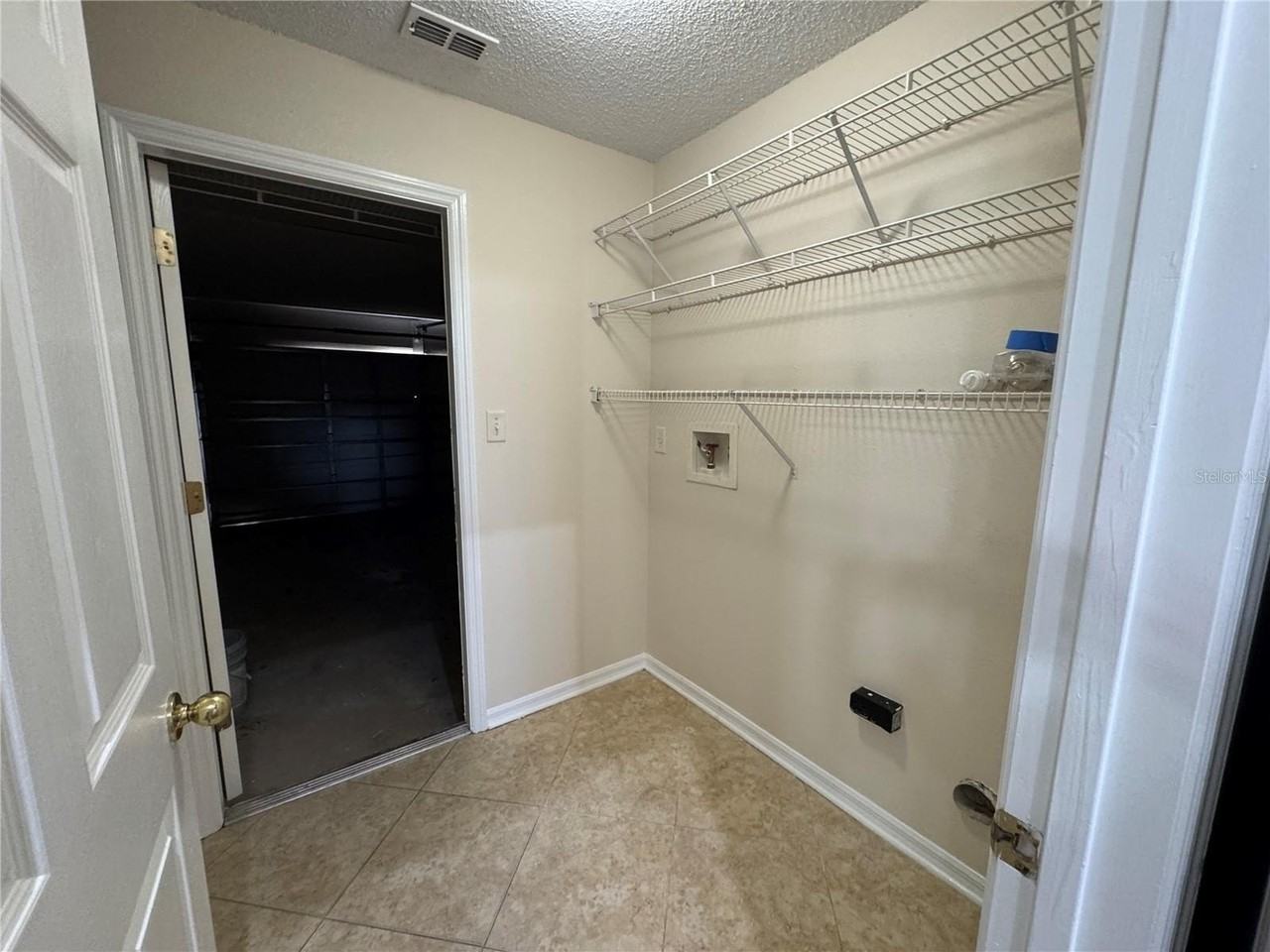 4436 Middleburg Ct - Photo 5 of 13