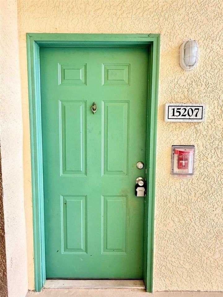 8911 Legacy Ct #207 - Photo 4 of 37