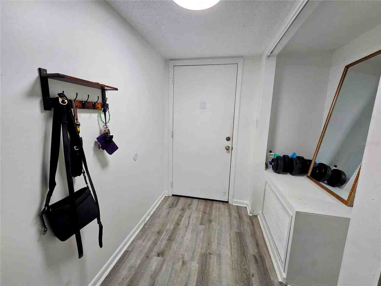 633 Silver Pass #B - Photo 3 of 27