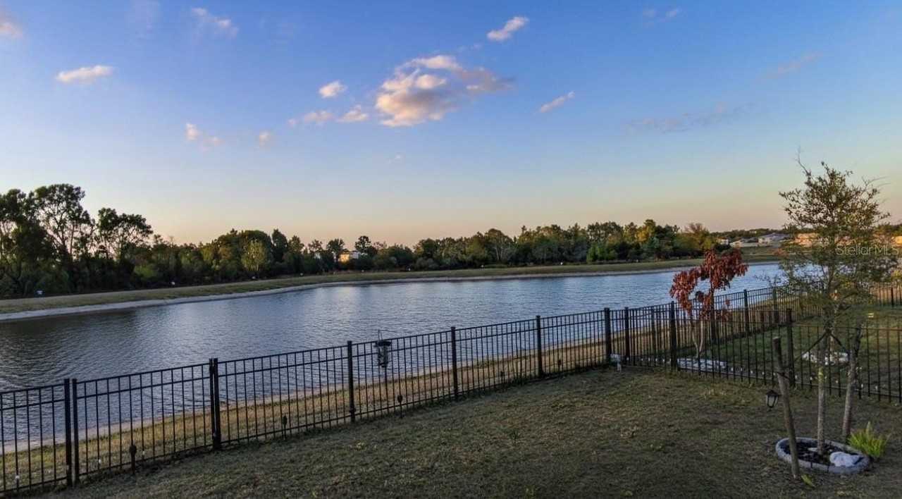 2731 House Finch Rd - Photo 3 of 3