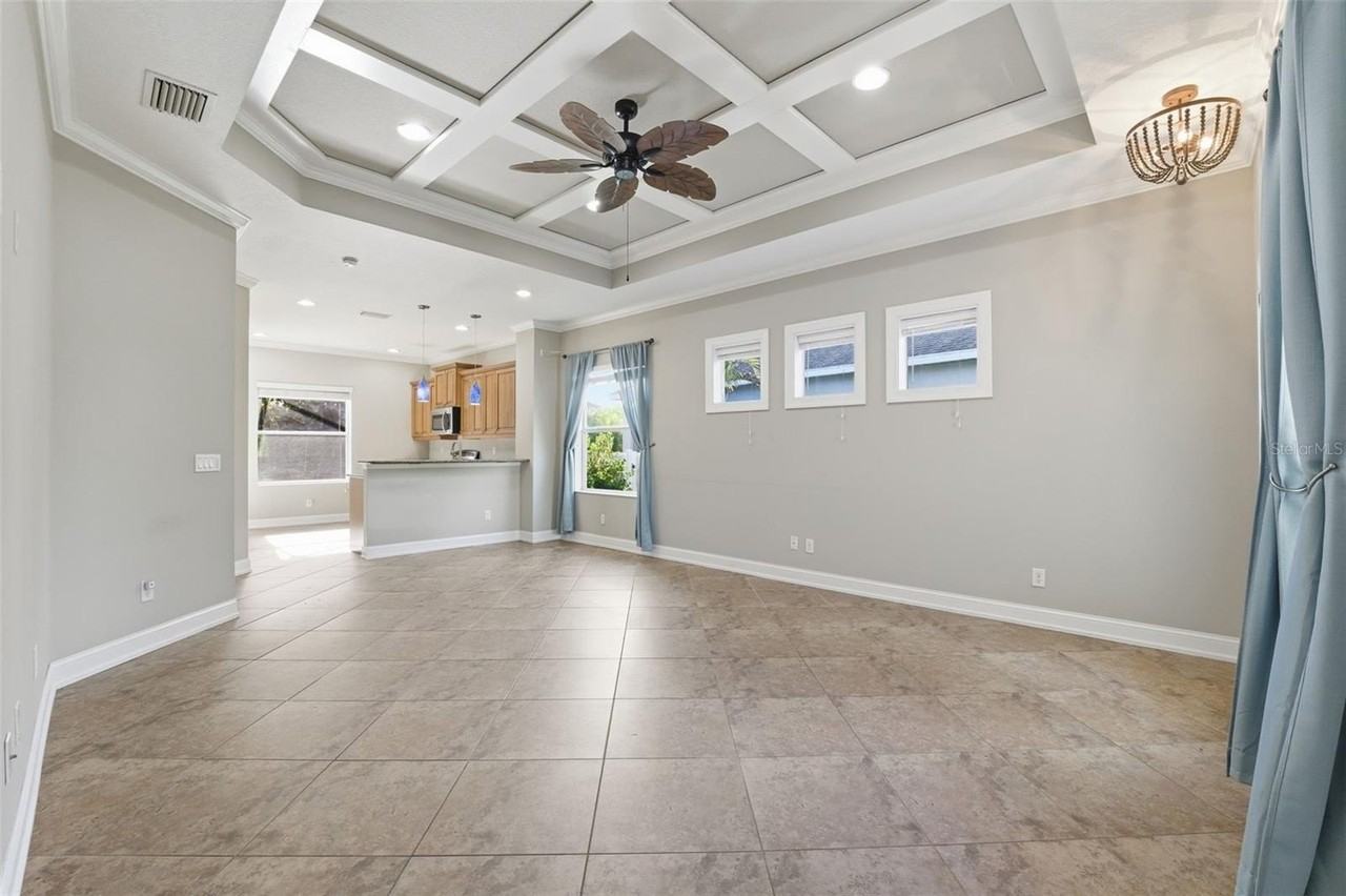 4911 Boston Common Gln - Photo 3 of 49