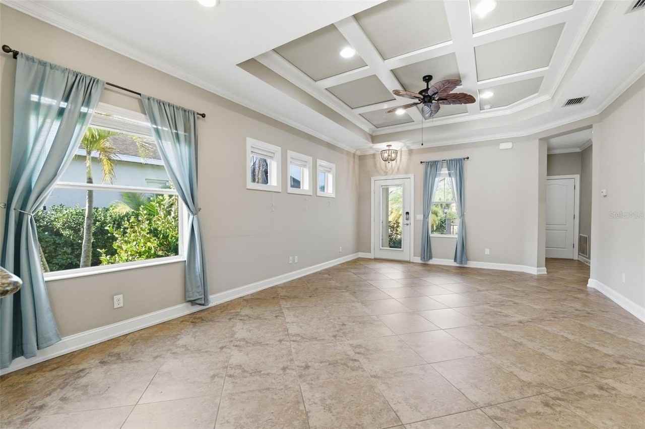 4911 Boston Common Gln - Photo 5 of 49