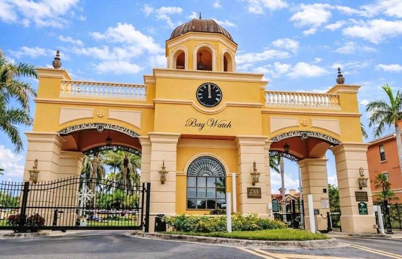 2755 Via Capri #1220