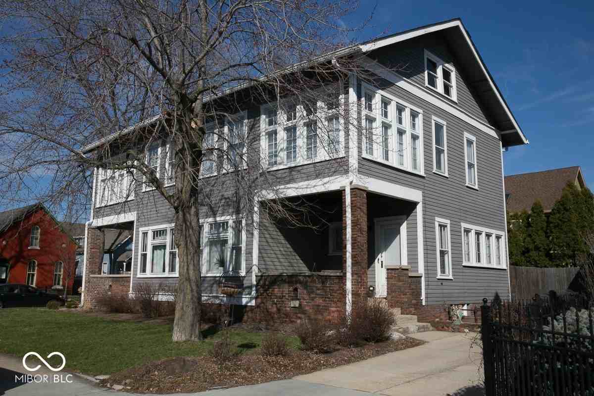 809 Broadway St - Photo 3 of 32