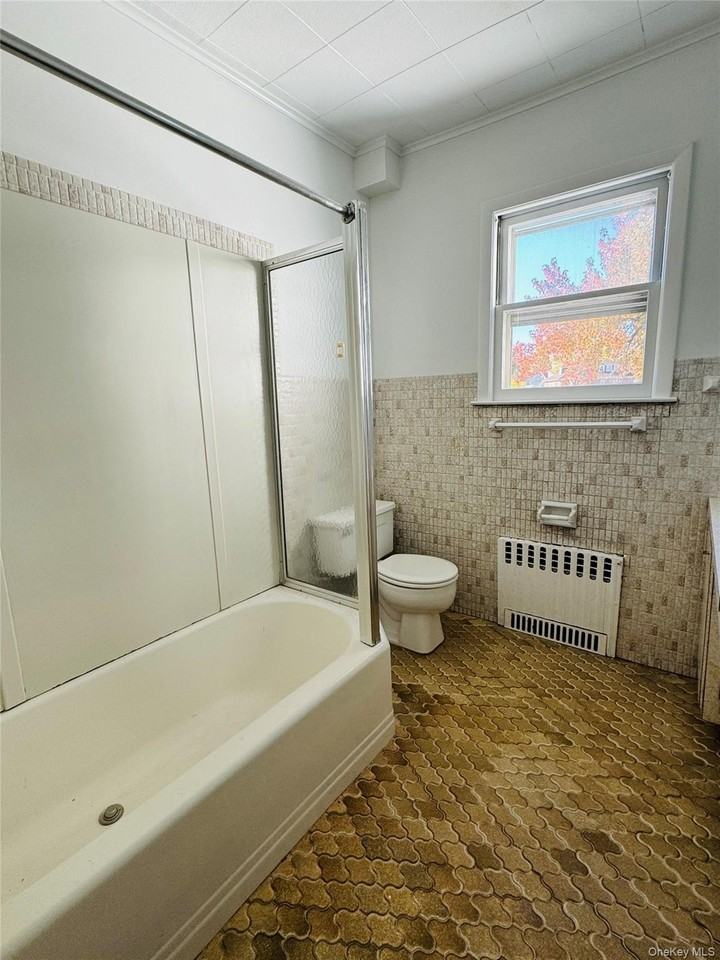 38 Linden Pl Unit 2 - Photo 4 of 8