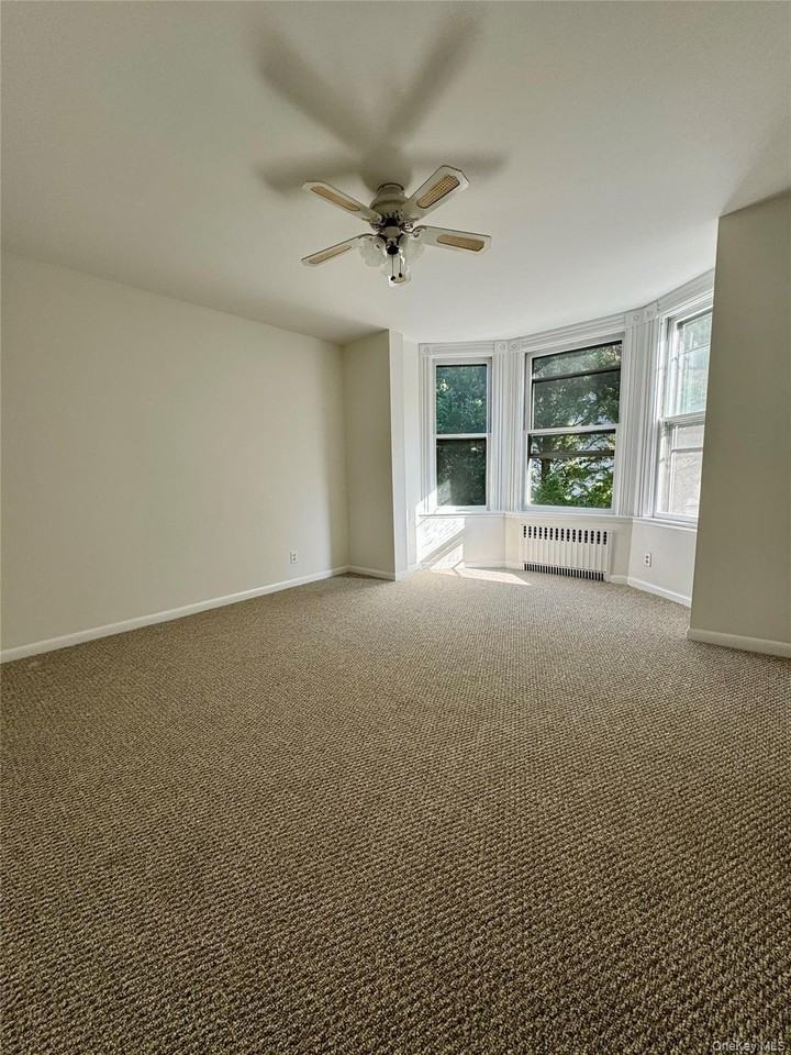 38 Linden Pl Unit 2 - Photo 5 of 8