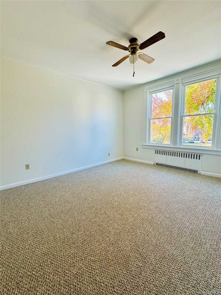 38 Linden Pl Unit 2 - Photo 6 of 8