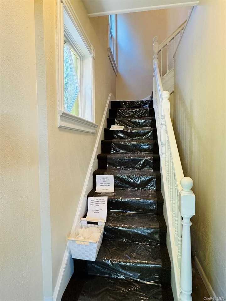 38 Linden Pl Unit 2 - Photo 7 of 8