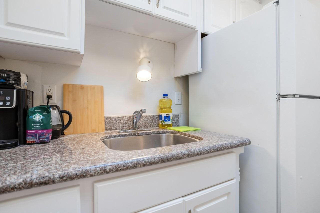 W Emerson St - Photo 3 of 6