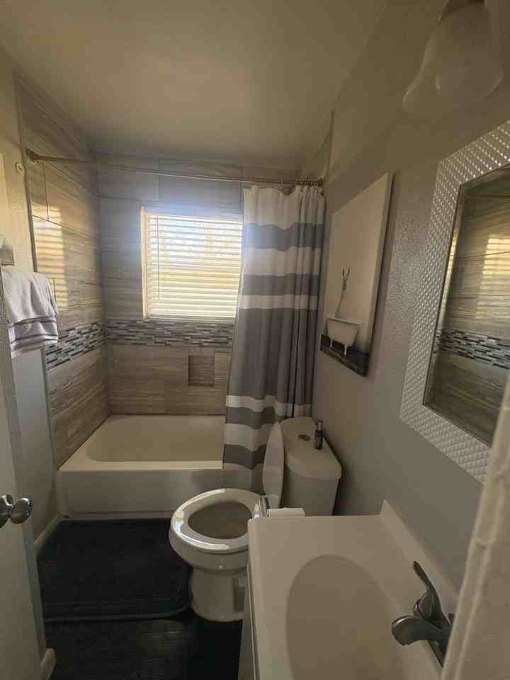 Greylog Dr - Photo 2 of 9