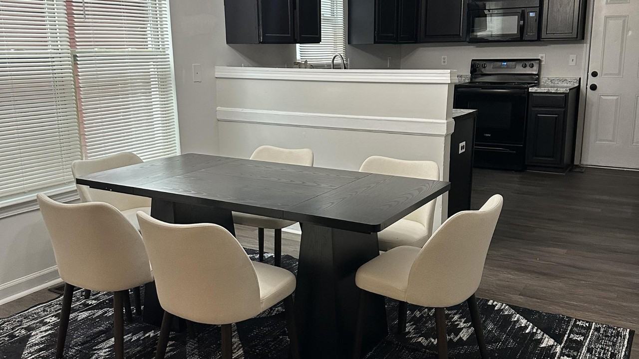 Yonkers Ave Nw - Photo 4 of 10