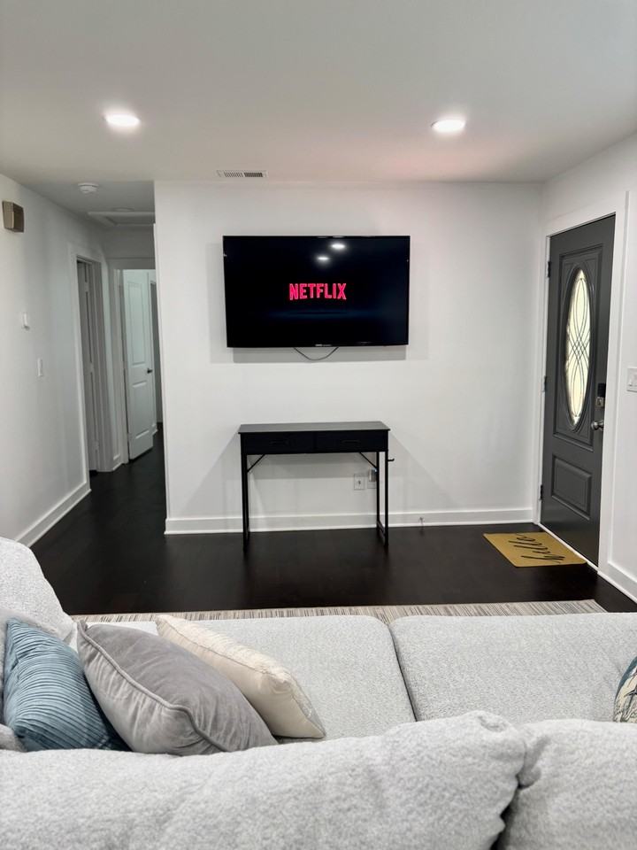 Swallow Cir Se - Photo 7 of 9