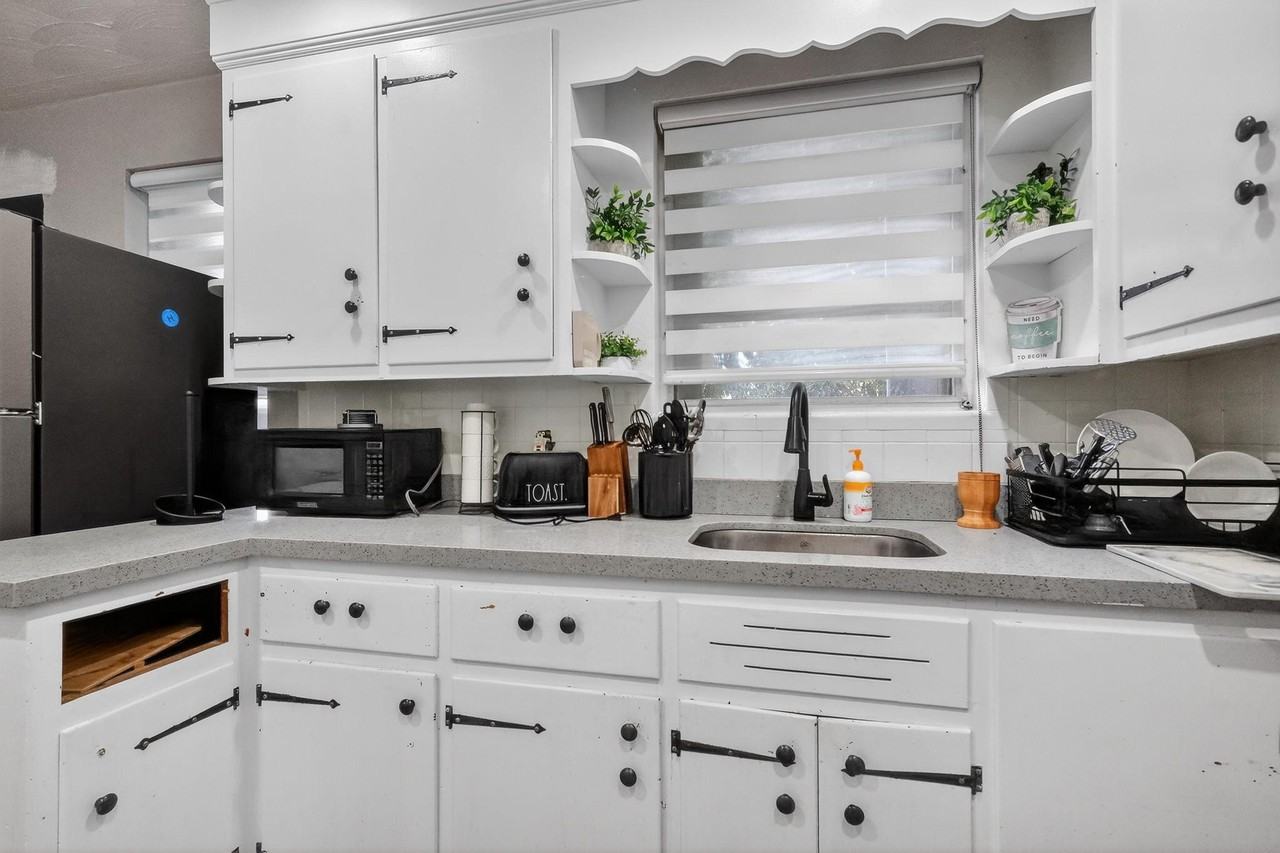 Ne 150th St - Photo 5 of 14