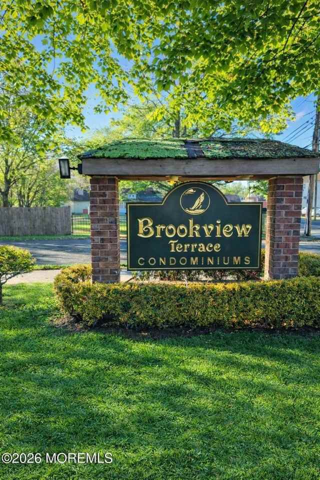 289 Main St #6G - Photo 2 of 15