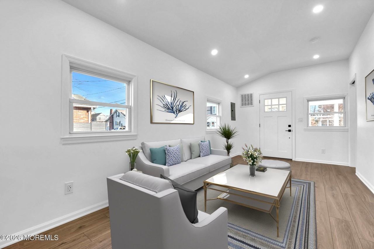 1809 Laurel Ter - Photo 2 of 31